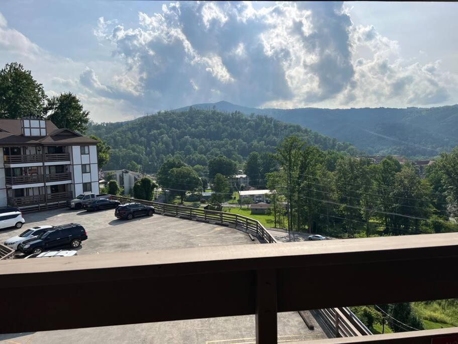 City & Mountain View 5 Mins From Downtown Gatlinburg Kültér fotó